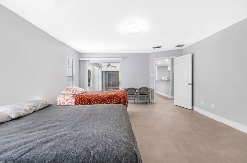 4688 Pembrooke Ln, Bonita Springs FL  exterior