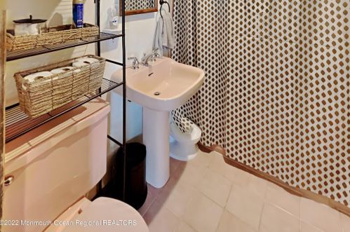 51 Birch Dr, Bricktown NJ 08723-6968 exterior