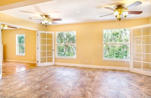 1813 Long Pt Ln, Sanibel FL 33957-2423 exterior