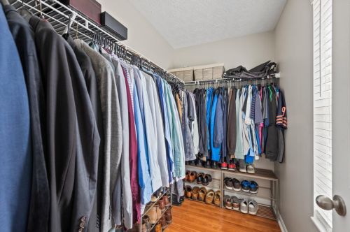 3317 Brodbeck Pl, Cincinnati OH 45211-8097 exterior