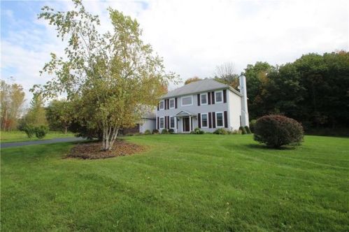 860 Fawn Dr, Macedon, NY 14502-8630
