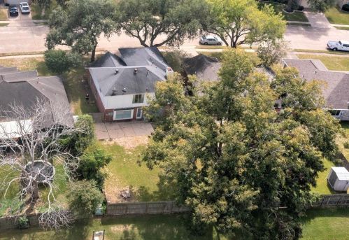 2214 Old Dixie Dr, Richmond TX  77406-6843 exterior