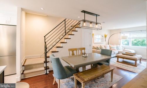 813 Lombard St, Philadelphia, PA 19147-1316
