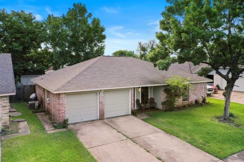 1350 Holbech Ln, Channelview TX  77530-4825 exterior