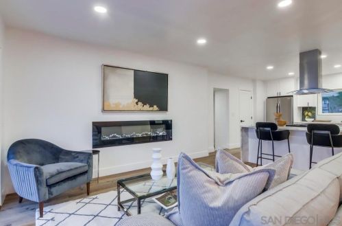 5057 September St, San Diego CA  92110-1222 exterior