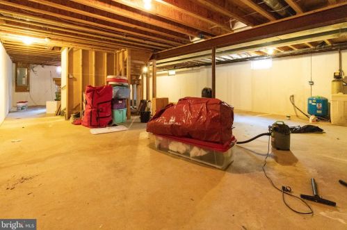 20 Kings Ct, Swedesboro NJ  08085-5033 exterior