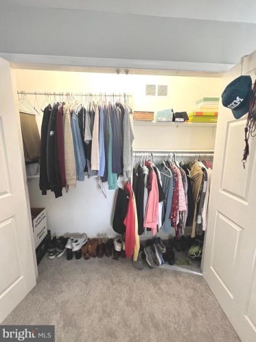 337 Hanby Cir, Boothwyn PA  19061-2319 exterior