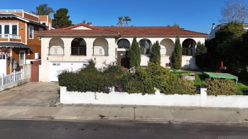 5325 Cass St, San Diego, CA 92109-1207