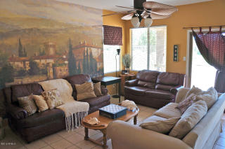 2105 Locust Dr, Chandler, AZ 85286-4996