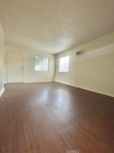2909 4th St, Riverside, CA 92507-3325