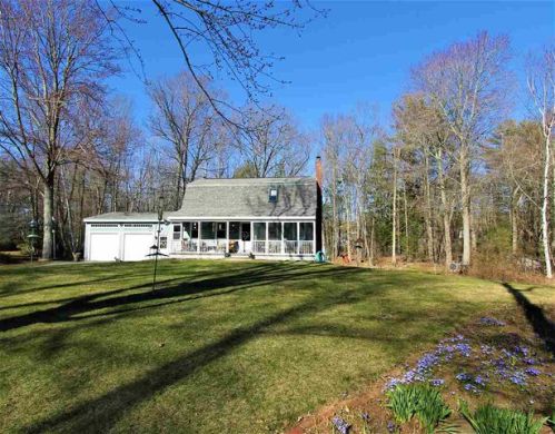 1 Tara Ln, Newton, NH 03858-3619