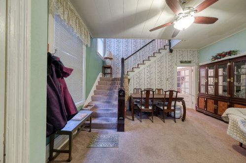 725 10th Ave, Whitaker PA  15120-1922 exterior