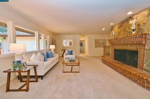 27801 Palomares Rd, Hayward, CA 94552-9789