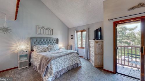 6 Chatham Ct, Dover DE  19901-3909 exterior