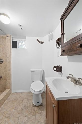 221-13 91st Rd, Jamaica NY  11421-2723 exterior