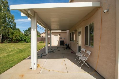 6501 Kenbridge St, Elk Grove CA  95758-6313 exterior