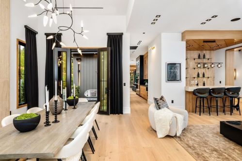 4508 Haskell Ave, Van Nuys CA  91436-3148 exterior