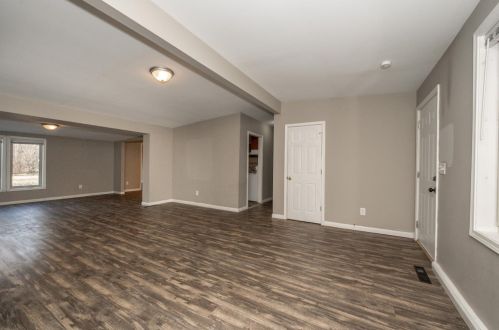 9084 Arrowhead Ct, Cincinnati, OH 45231-4027
