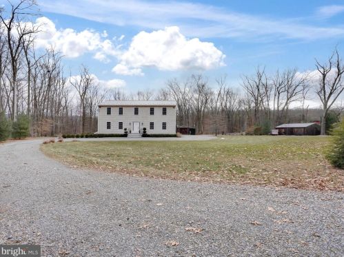 350 Coal Mountain Rd, Molino, PA 17961-9113