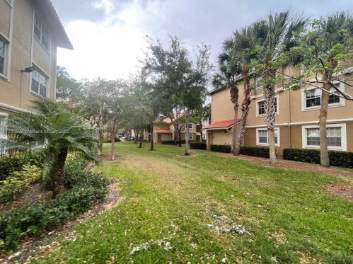 11650 2nd St, Hollywood FL  16105-4902 exterior