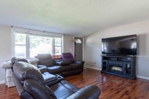 20 Houde St, Nashua NH 03060-3010 exterior