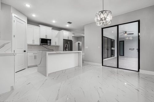 1908 14 St, Cape Coral FL  33909-1643 exterior