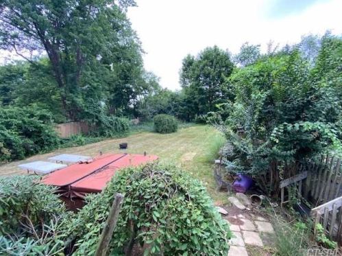 173 Cedar Rd, Elwood NY  11731-4636 exterior