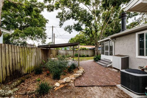 7098 78th St, Pinellas Park FL  33781-3731 exterior