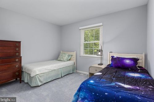 1125 Artic Quill Rd, Herndon VA  20170-3603 exterior