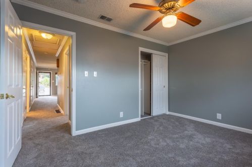 827 Grant Ave, Manteca CA  95336-3727 exterior