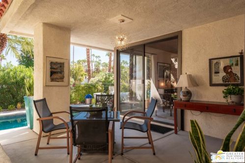 4 Vista Loma Dr, Rancho Mirage CA  92270-2959 exterior