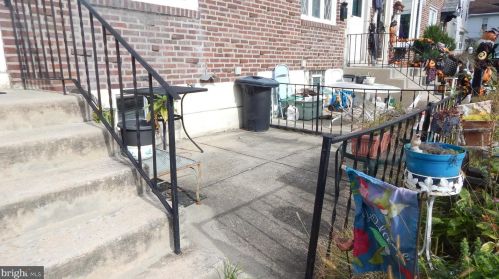 1049 Academy Ave, Manor, PA 19036-1213