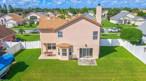 2821 Berkshire Cir, Kissimmee FL  34743-5647 exterior