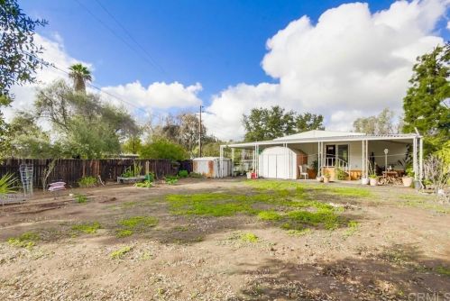 15613 Hawley Ct, El Cajon CA  exterior