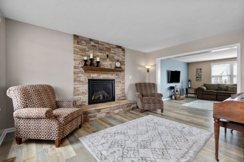 92 Poplar St, Canonsburg, PA 15317-2228