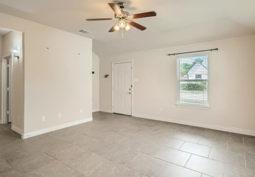 1116 Stella St, Fort Worth TX 76104-1625 exterior