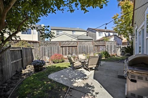 2421 Waltzer Rd, Santa Rosa CA  95403-1868 exterior
