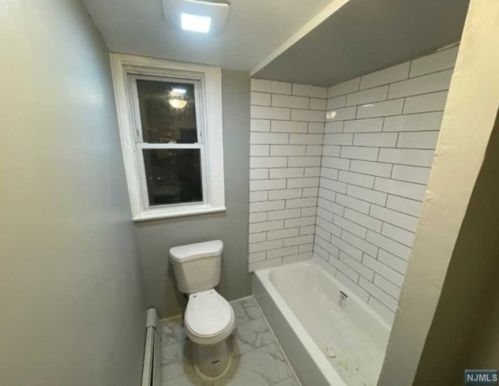 21 Hopper St, Paterson NJ  07508-2037 exterior