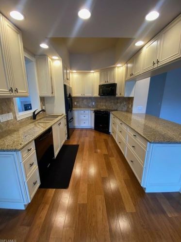 3960 Upolo Ln, Naples, FL 34119-7509