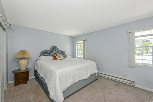 15 29th St, Wheatley Heights NY  11798-3713 exterior