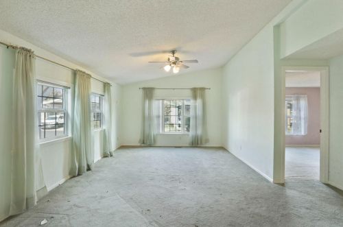 6 Whispering Way, Lodi CA  95242-9563 exterior