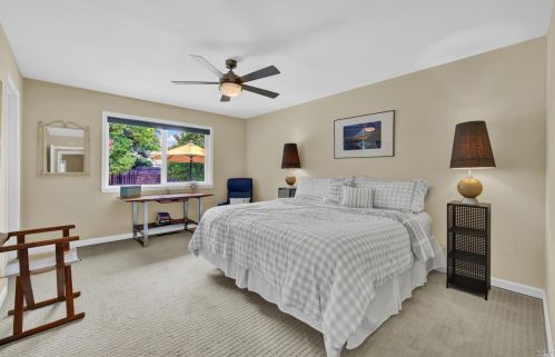 311 Edgewood Dr, Vacaville CA  95688-3602 exterior