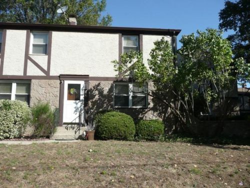 256 Newman St, Metuchen, NJ 08840-2644