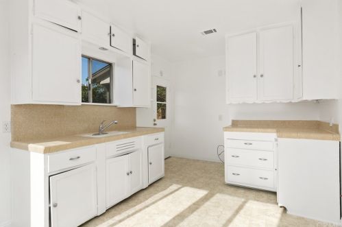 9109 Ramona St, Bellflower CA 90706-6438 exterior