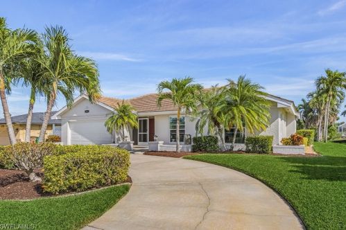 2925 19th Pl, Cape Coral, FL 33904-4072