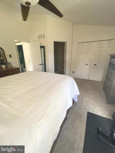 22 Van Horn Pl, Southampton PA  18966-2667 exterior