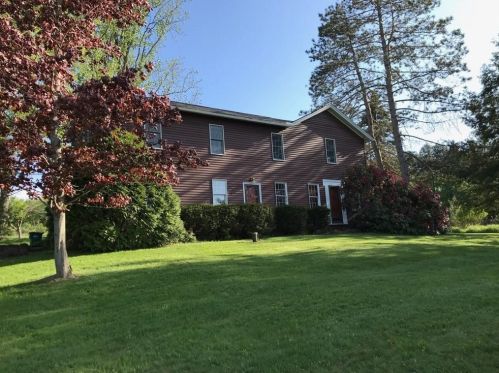 27059 Lyona Rd, Guys Mills, PA 16327-1815