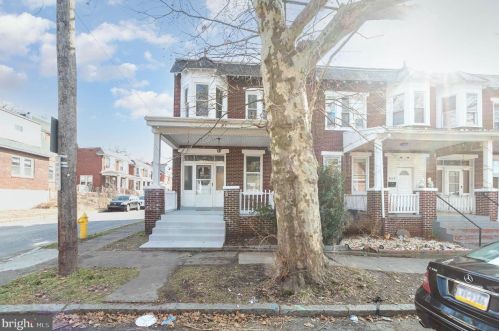 317 Emerald St, Harrisburg, PA 17110-1821