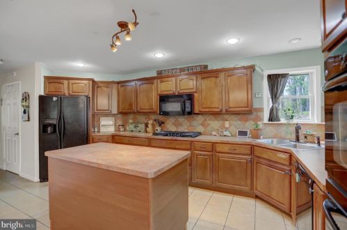 437 Pisgah State Rd, Shermansdale PA  17090-8921 exterior