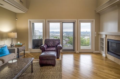 22 Tower Dr, Newport, KY 41071-2779